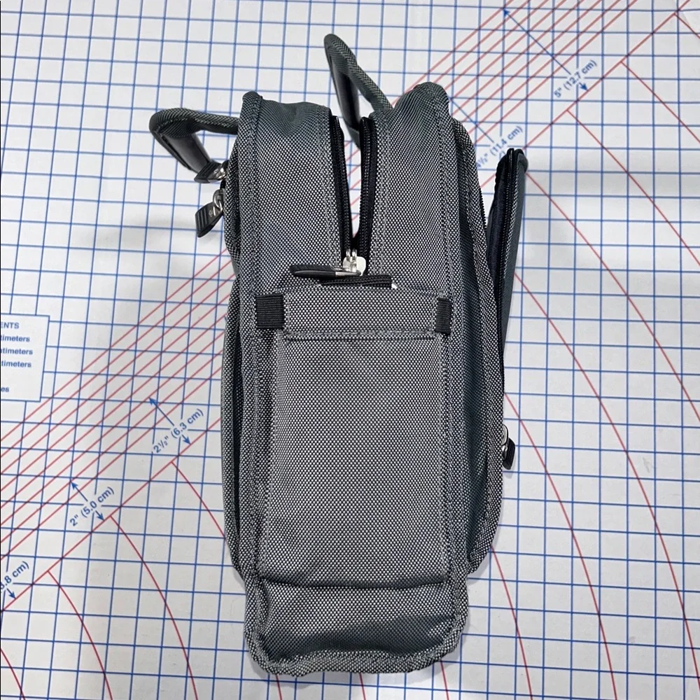Samsonite Black/Platinum Imobile Z60 Top Loading Case